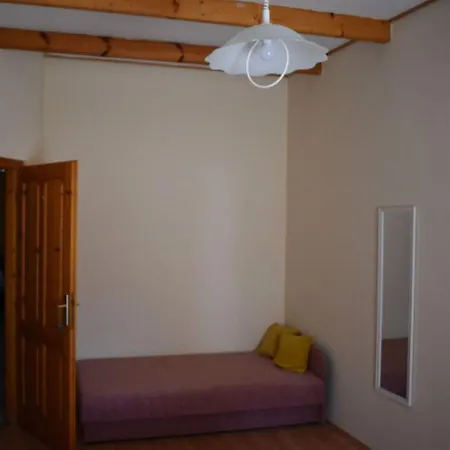 Apartament Pitypang Vendeghaz *
