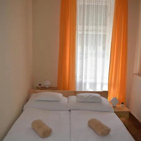 Pitypang Vendeghaz * Villány