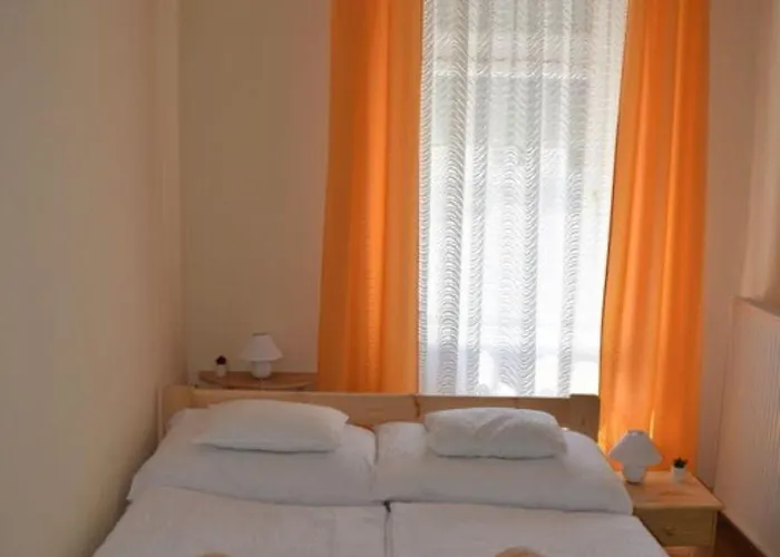 Pitypang Vendeghaz * Villány