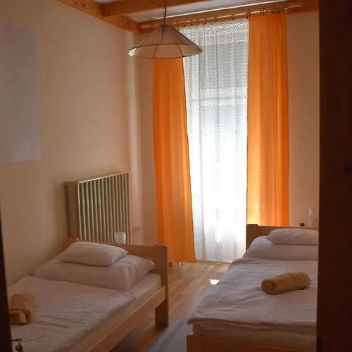 Pitypang Vendeghaz *